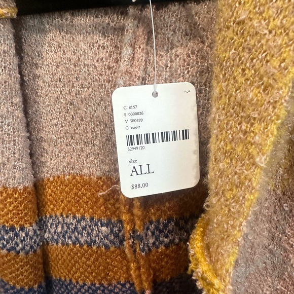 Free people poncho - Picture 2 of 2